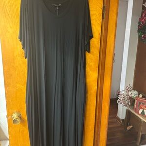 Elegant Black Maxi Dress